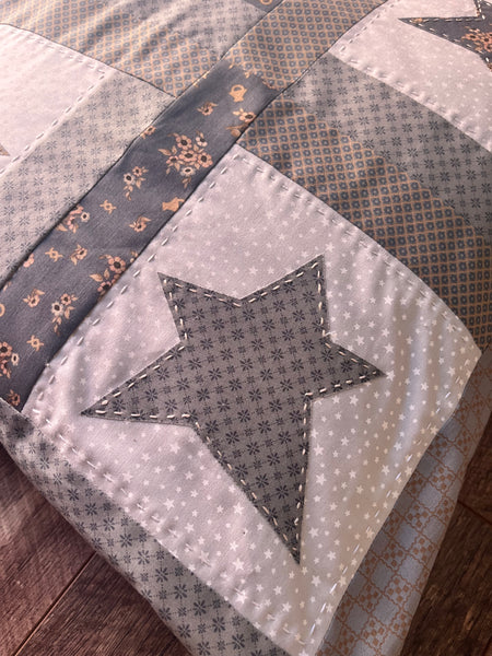 Applique Stars Cushion Kit - Pre-cut - 18" x 18"