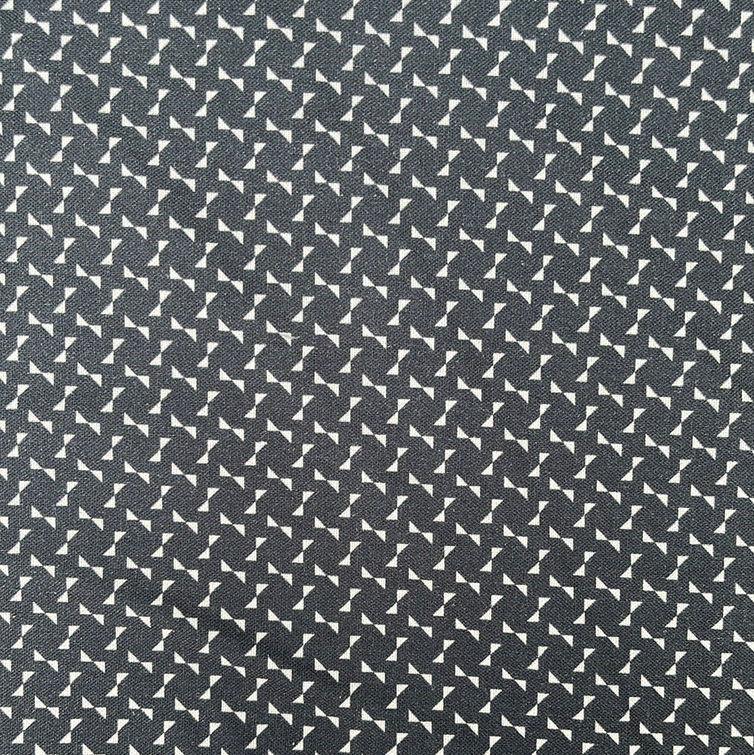 Stof Nellies Shirtings - Grey with White triangles - 4512-668 Fabric