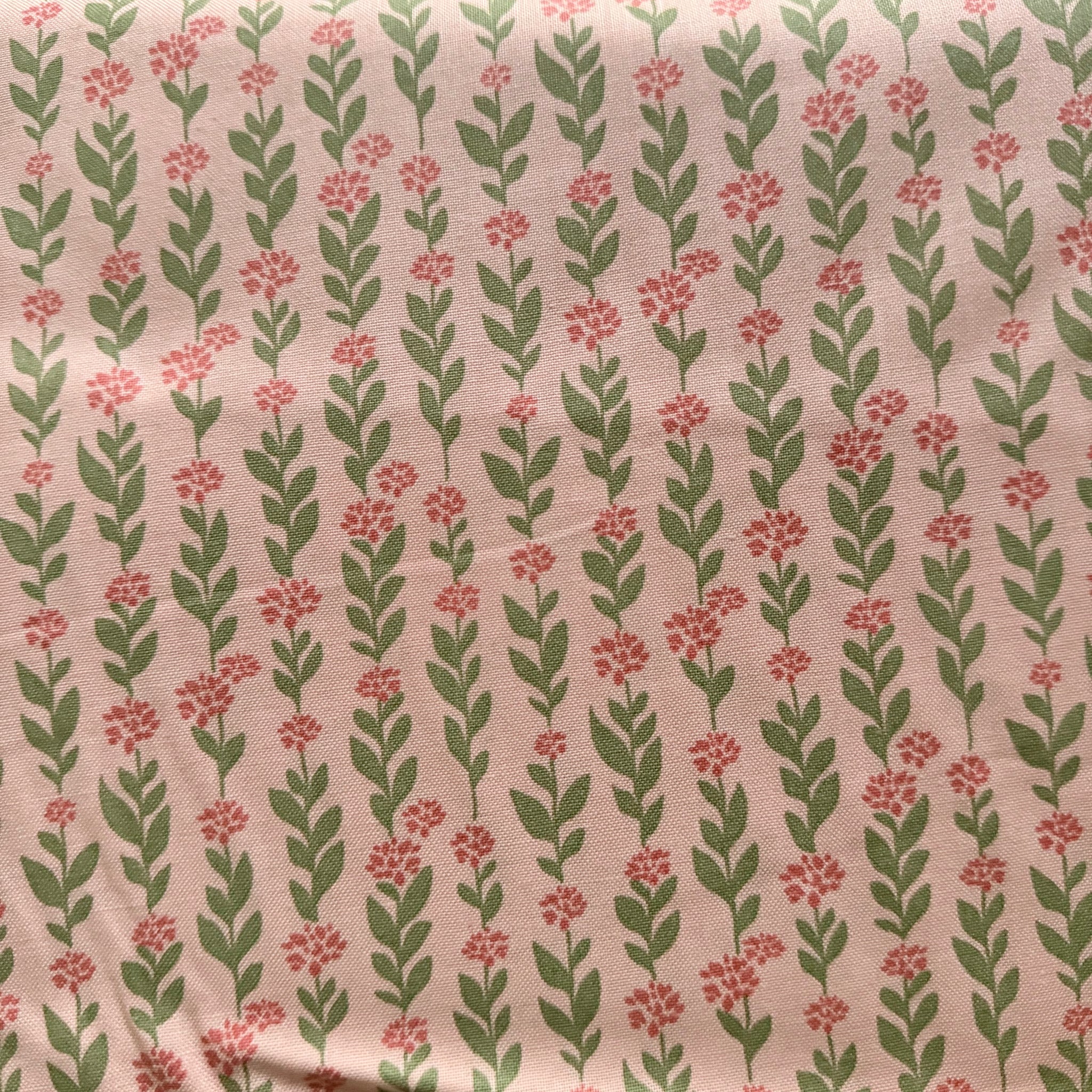 Sale Metres 8: Light Pink flowers floral Check Cotton Fabric 1/2m
