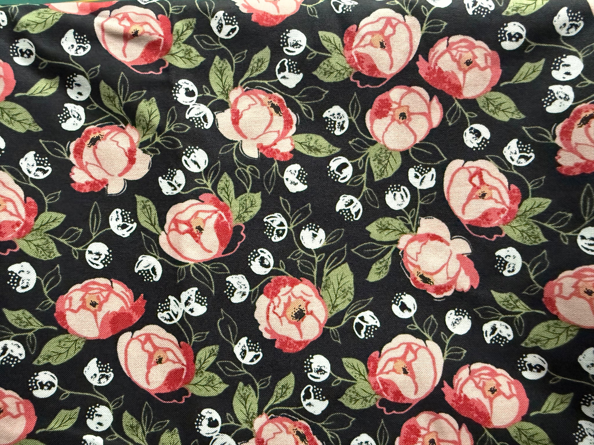⭐️ £12 Tuesday Black Floral Fabric. 1m