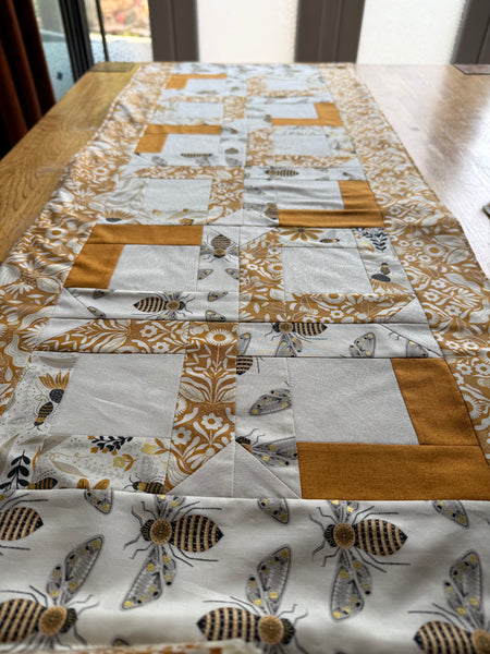 NEW Bees Patchwork Table Runner Pattern