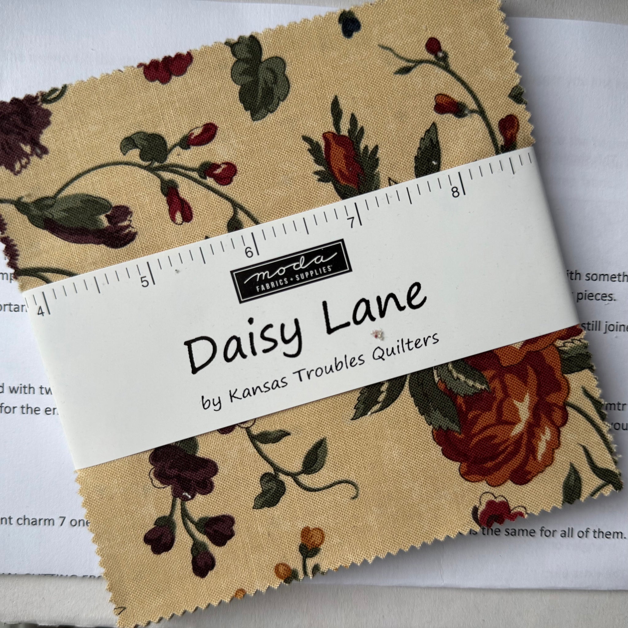 NEW ⭐️ £12 Tuesday ⭐️ Moda Daisy Lane by Kansas Troubles - Charm Pack ...
