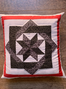 Labyrinth Cushion Pattern