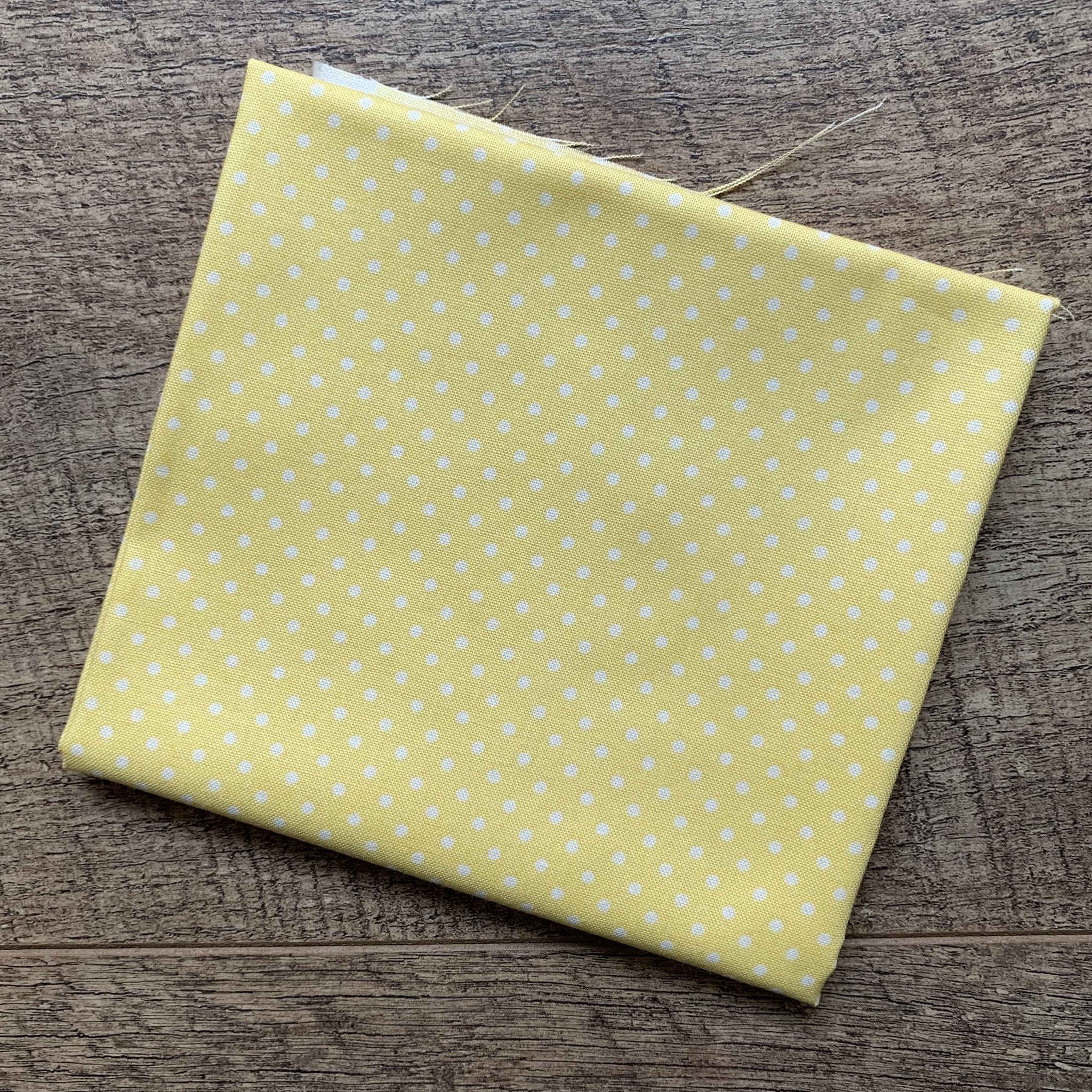 Sale Fabric 179 : Lemon Yellow w/white spot Fat Quarter 1/4m