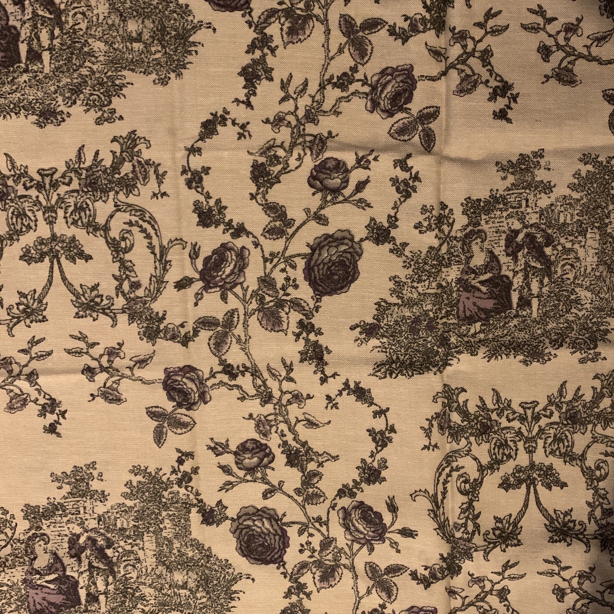 Sale Fabric 120 : Chambray Purple Scene 1/2m 20” x 45" approx