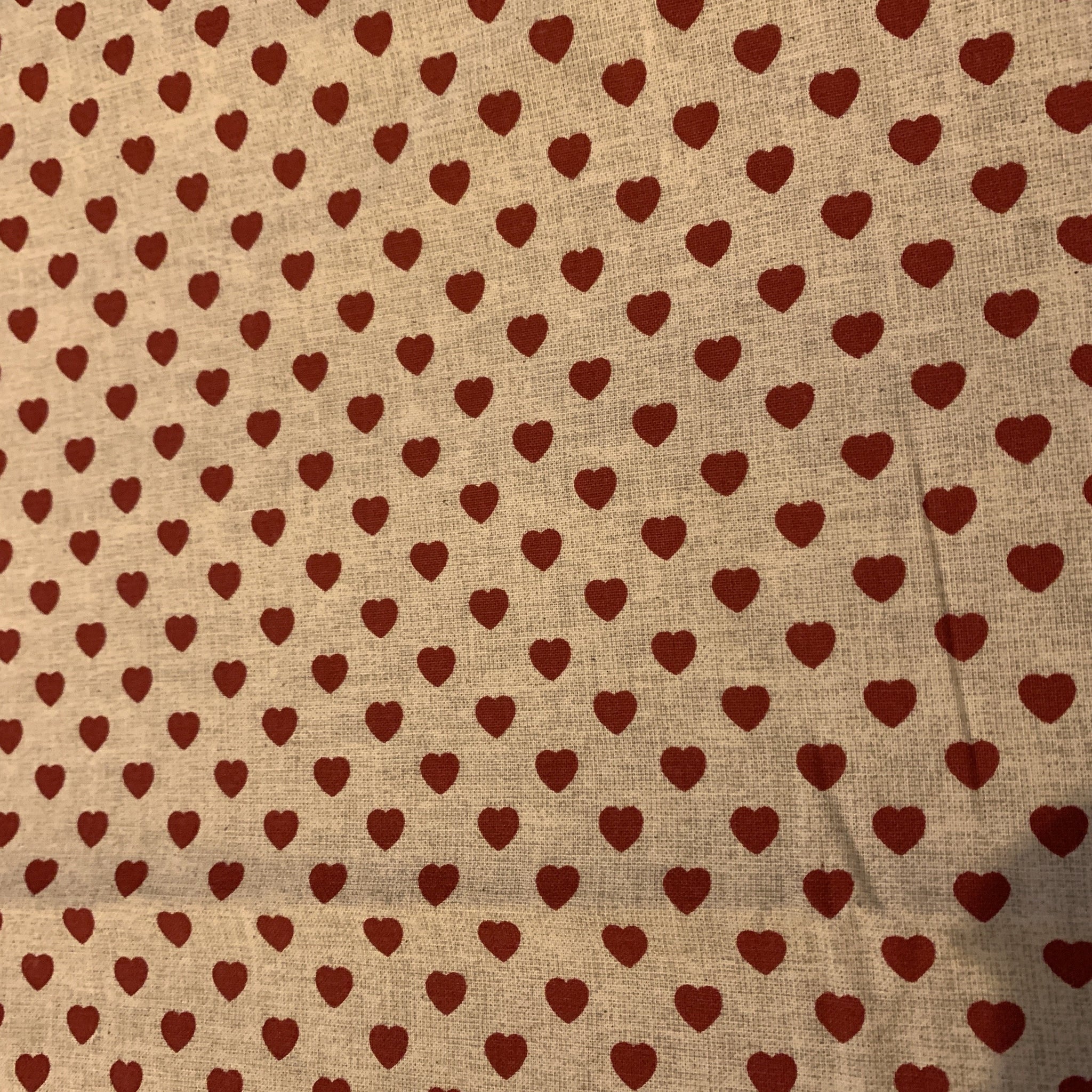 Sale Fabric Z106 : Red & natural heart cotton Remnant 21" x 60" approx