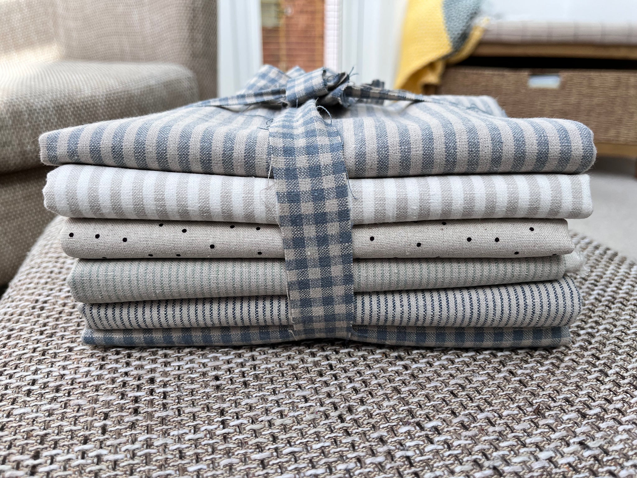 Only One- Gorgeous wide Linen Bundle 6 x 1/2m
